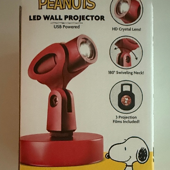 Peanuts nwt Snoopy Red LED Wall Projector - Picture 4 of 4